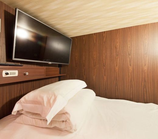 Centurion Hotel Residential Cabin Tower