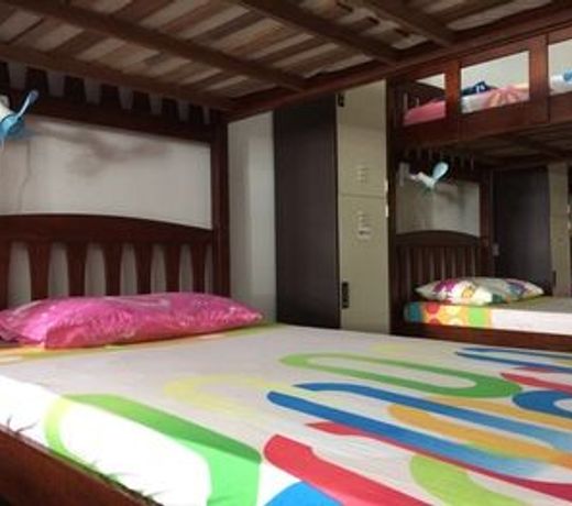 1981 Guest House
