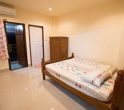 Suriyamanee House