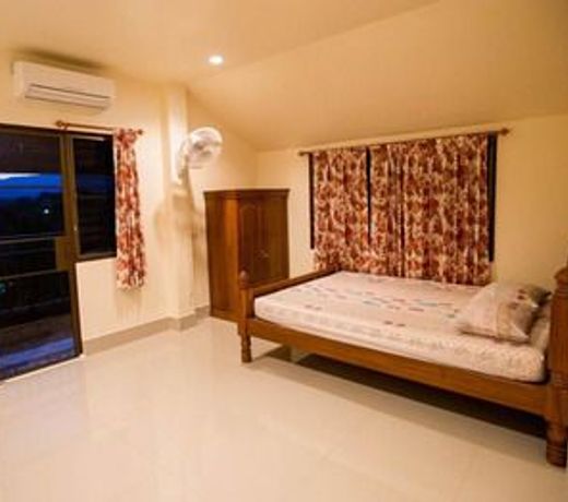 Suriyamanee House