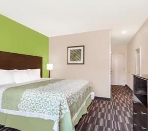 Days Inn & Suites by Wyndham Jamaica JFK Airport