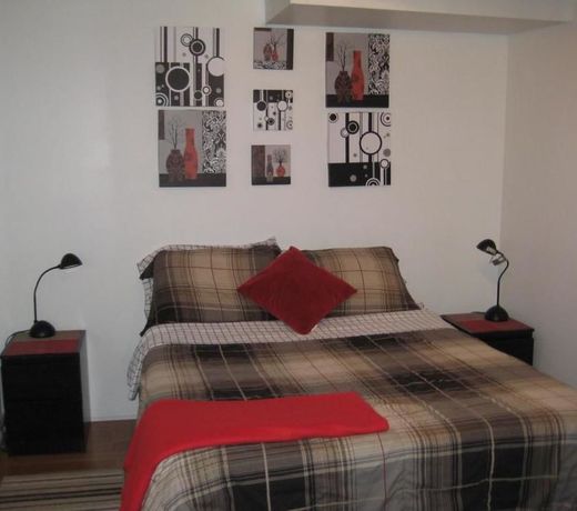 Adib Apartments - 1530 Gilles St