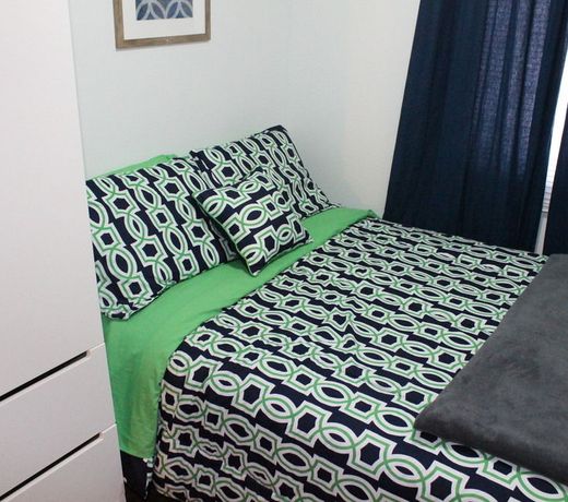 Adib Apartments - 844 Woodroffe Ave