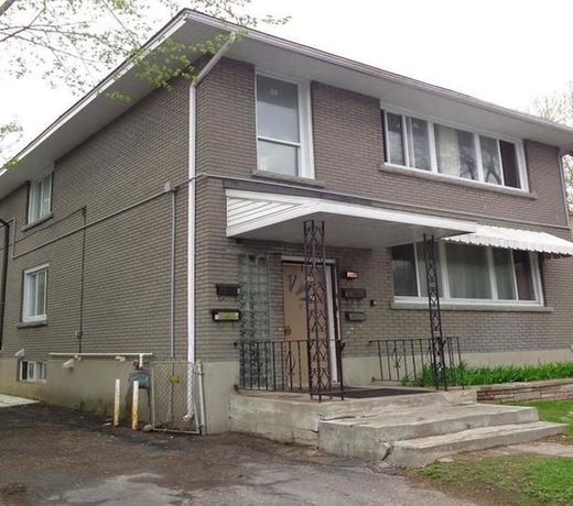 Adib Apartments - 840 Woodroffe Ave