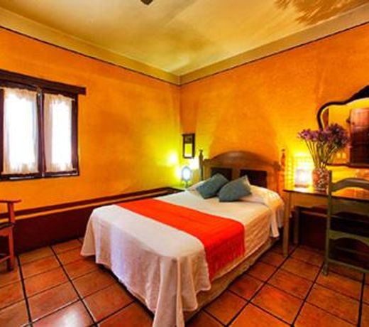 Hotel Azucenas