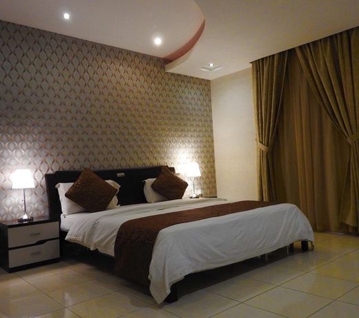 Gold Inn Hotel