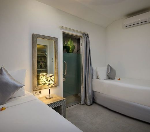 Ozamiz Villa Seminyak by Bali Villas R Us