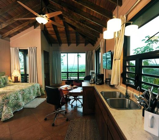 Villa Cayo