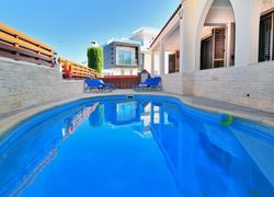 Chronas Villa, регион , город Корал-Бэй - Фотография отеля №1