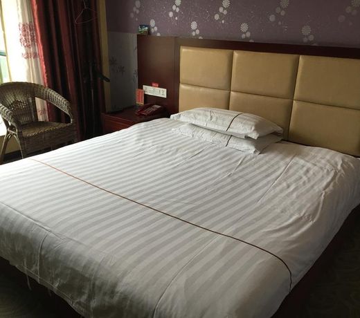 Yinhai Business Hotel