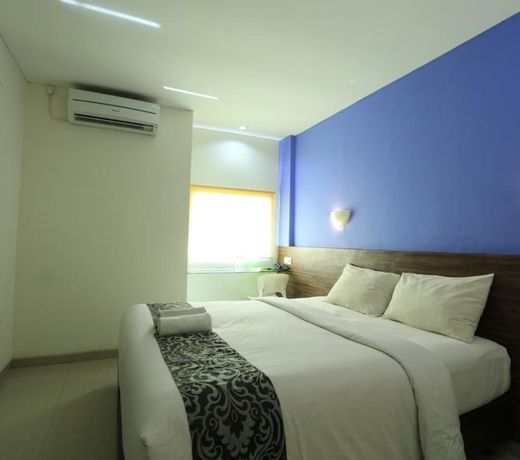 RedDoorz Near Udayana University Jimbaran