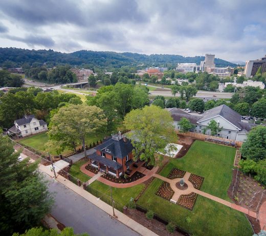 Bunn House - A Boutique Hotel
