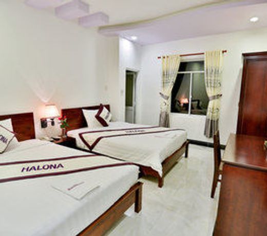 Halona Hotel