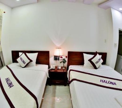 Halona Hotel