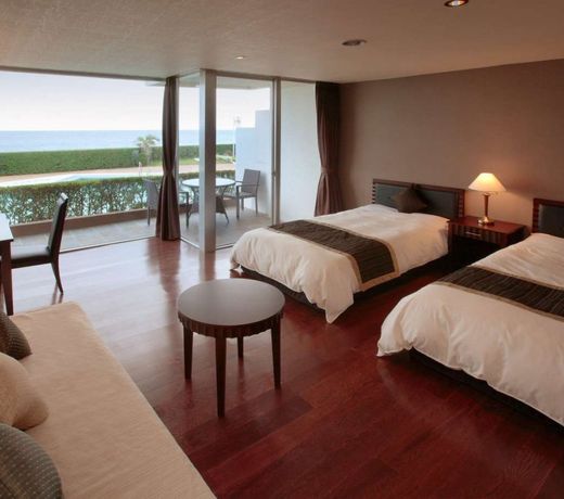 Kamogawa Grand Hotel