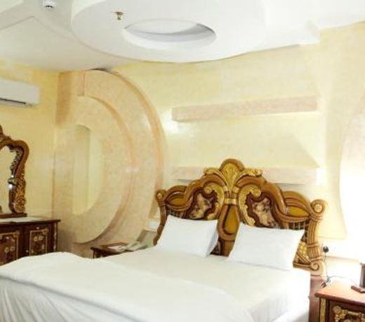 Riyam Hotel