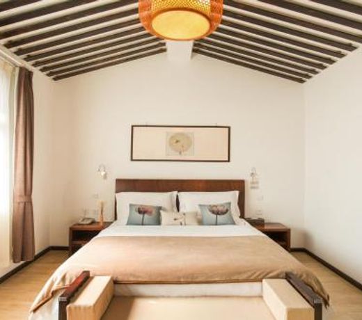 Dali Yanyuan Mountain Retreat