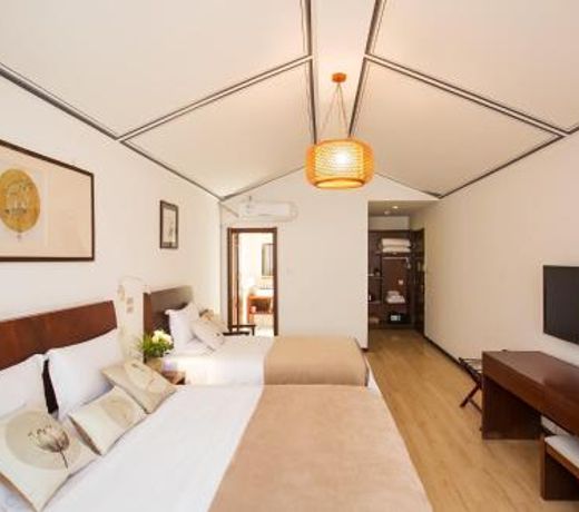 Dali Yanyuan Mountain Retreat