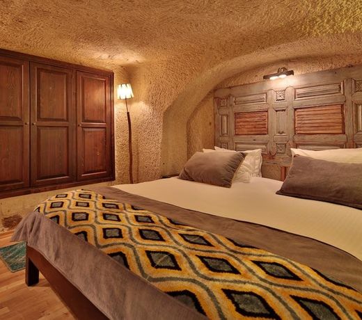 Elaa Cave Hotel