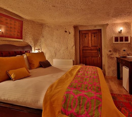 Elaa Cave Hotel