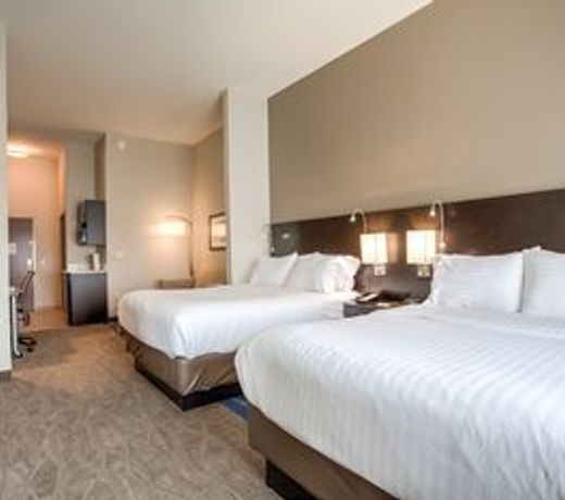 Holiday Inn Express & Suites Lancaster East - Strasburg, an IHG Hotel