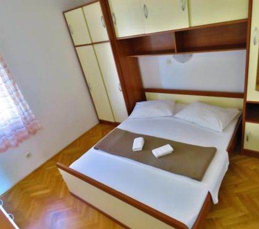 Apartments Srdan