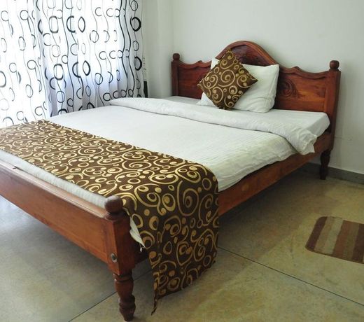 Hotel City Grand Ella