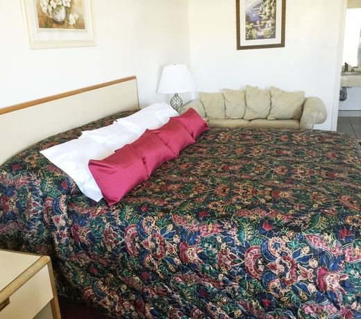 Contempra Inn