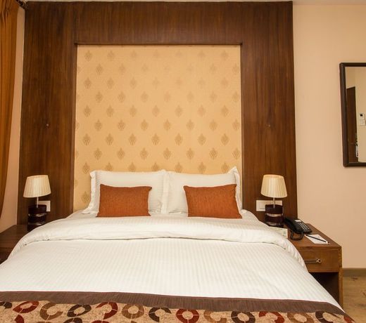 Yatri Suites and Spa