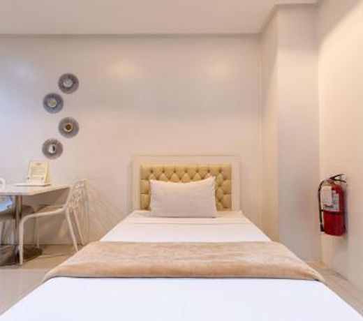 Baymont Suites & Residences