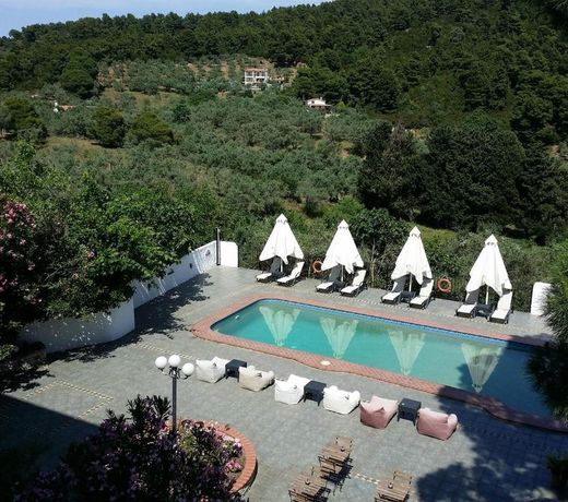 Villa Albanis