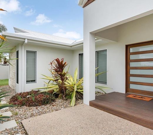 Laguna Retreat
