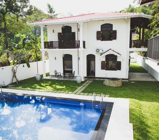 Villa Frangipani