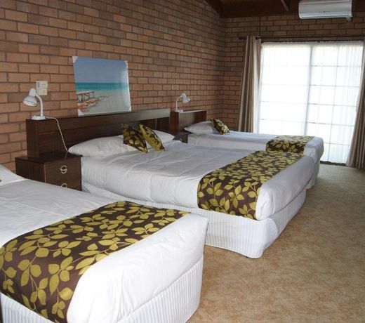 Bakery Park Motor Inn