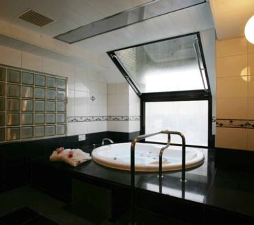 Water Hotel Mw (Love Hotel)