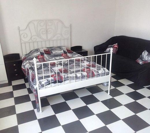 Akvarel Guest House