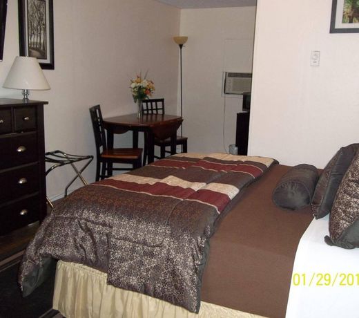 Selkirk Motel