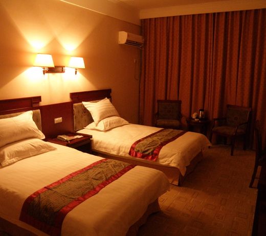 Zhongzhou Yinzuo Business Hotel