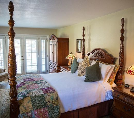 Canyon Vista Lodge