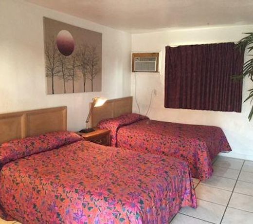 Sun Island Motel