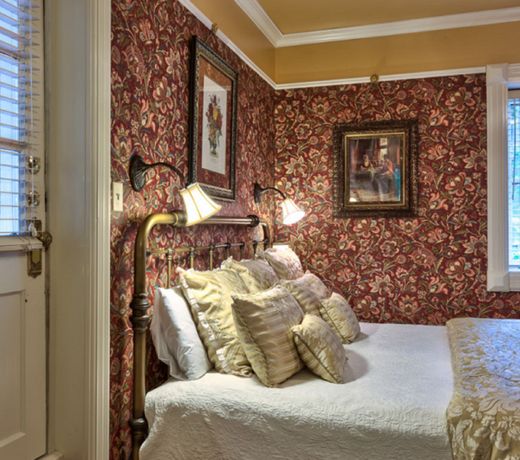 Cedar Crest Inn