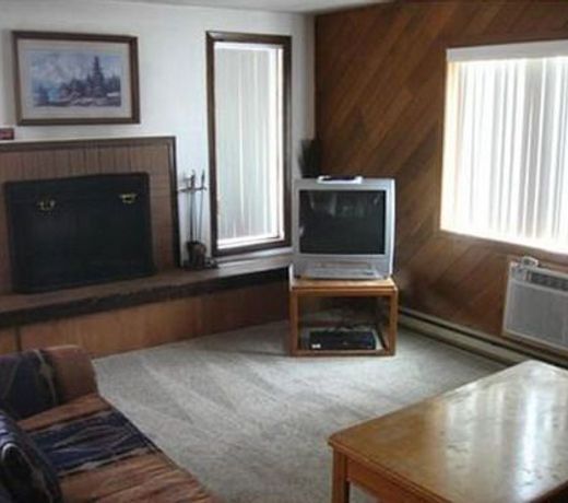 Crestwood Resort
