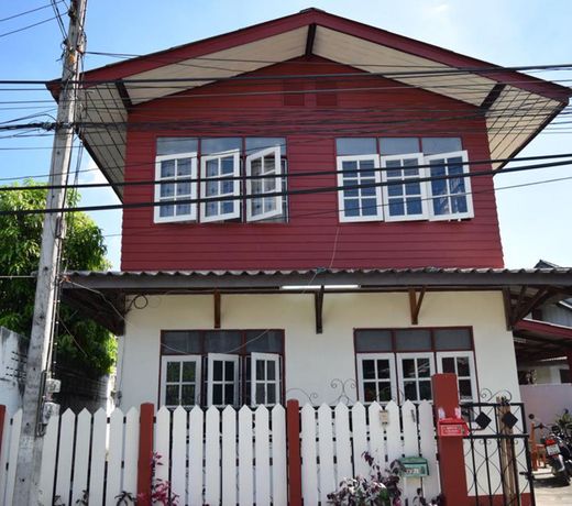 No. 17 Hostel