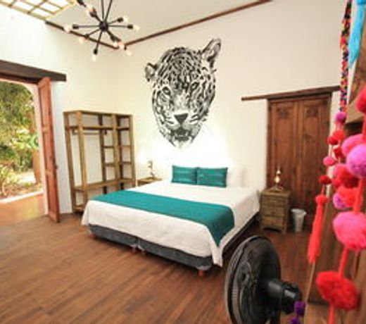 Sereno Art Hotel