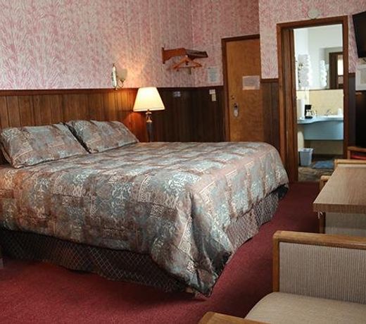 Breakers Boutique Inn