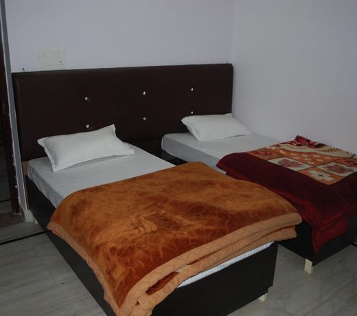 Taj Mahal Home Stay