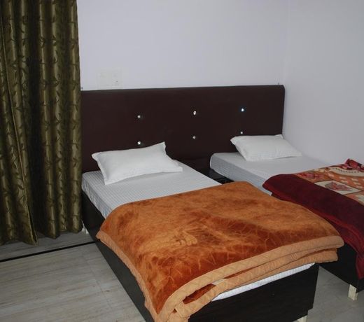 Taj Mahal Home Stay