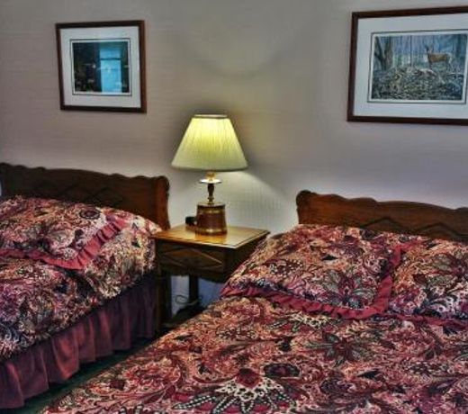 Colonial 900 Motel