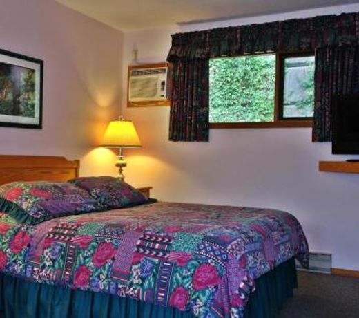 Colonial 900 Motel