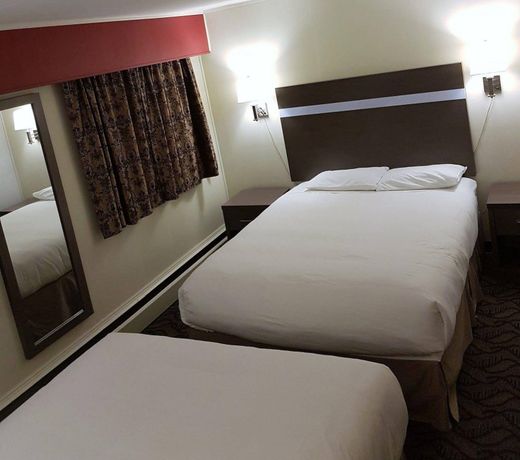 Holiday Motel & RV Resort